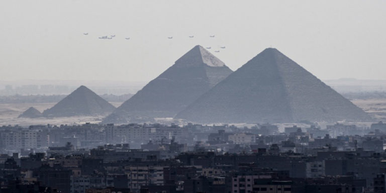 An Egyptian youth committed suicide from the top of the pyramid